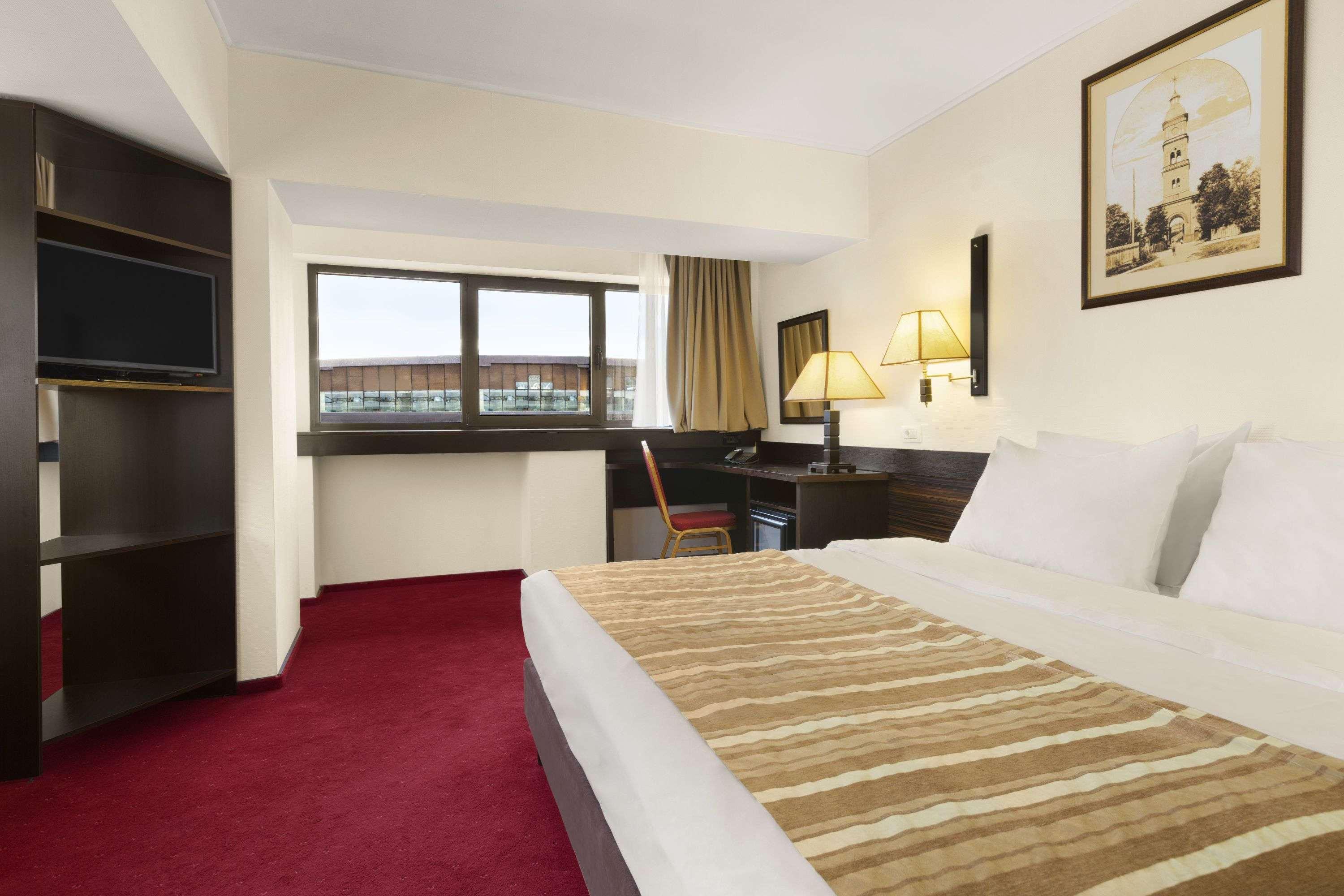 Ramada Iasi City Center Dış mekan fotoğraf