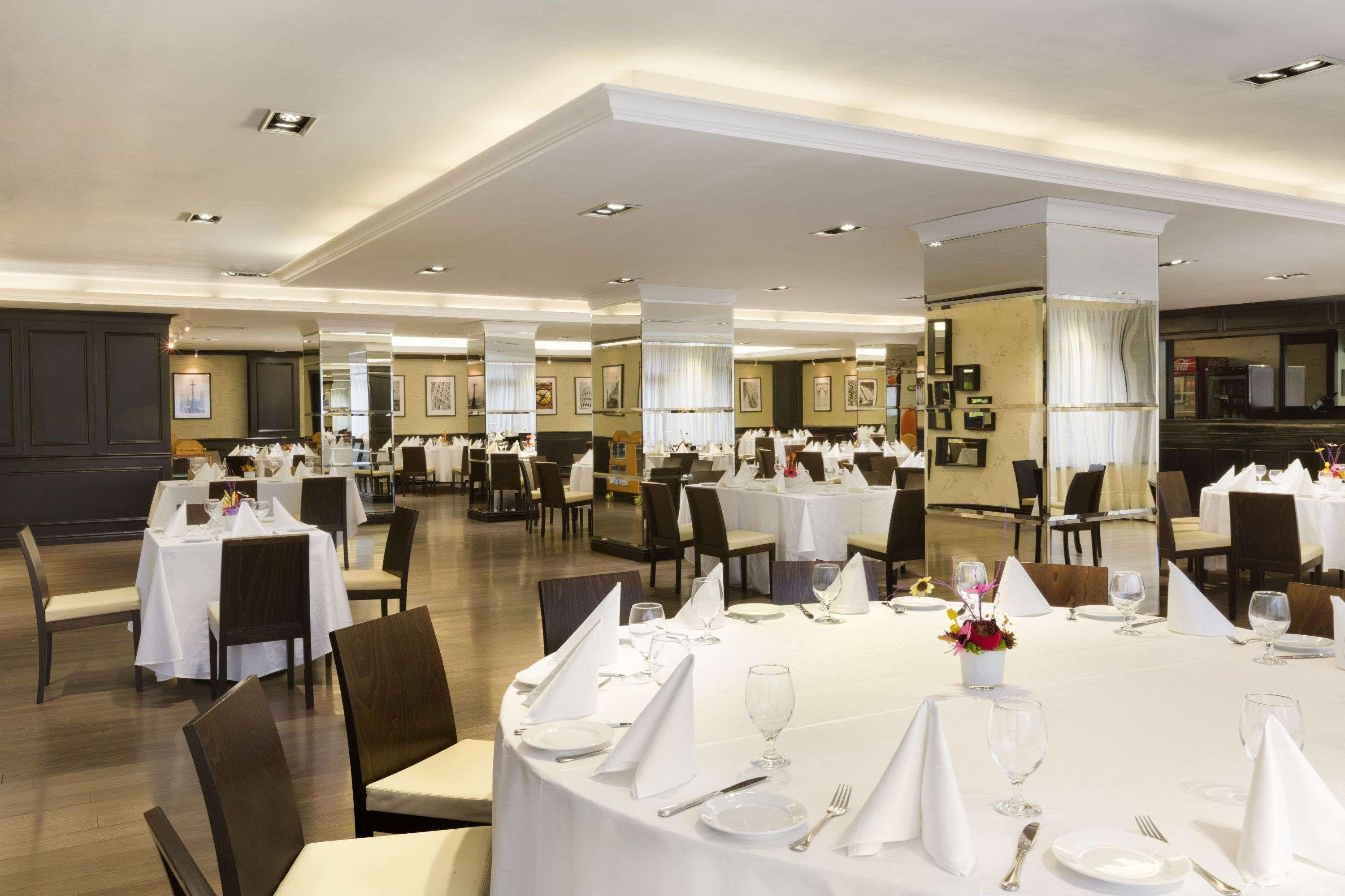 Ramada Iasi City Center Dış mekan fotoğraf