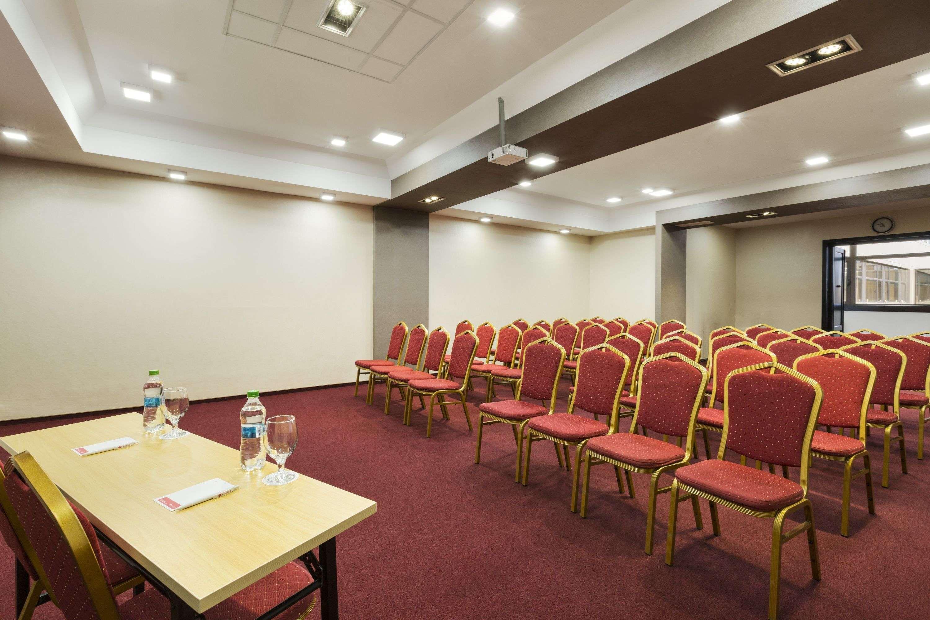Ramada Iasi City Center Dış mekan fotoğraf
