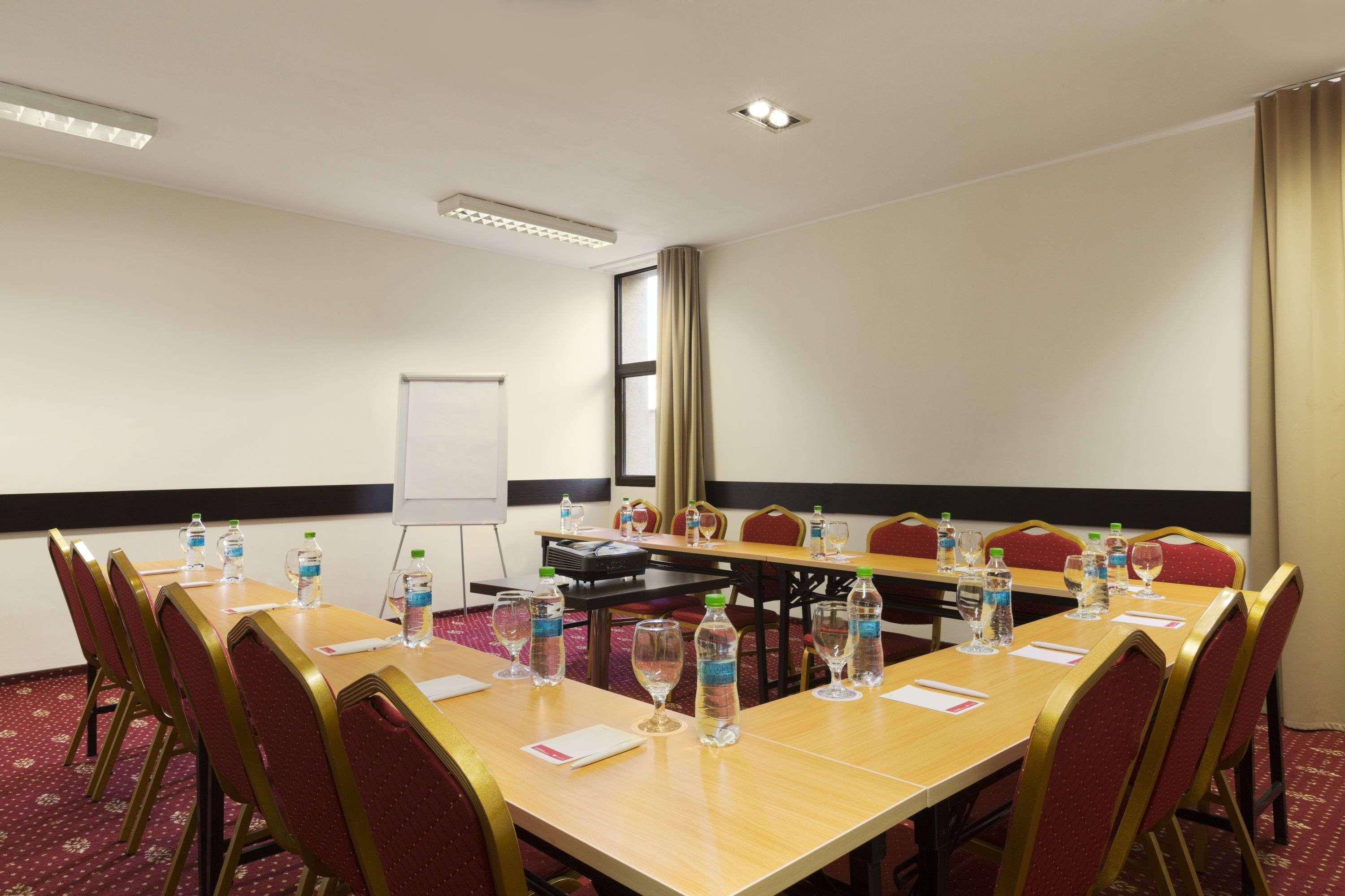 Ramada Iasi City Center Dış mekan fotoğraf