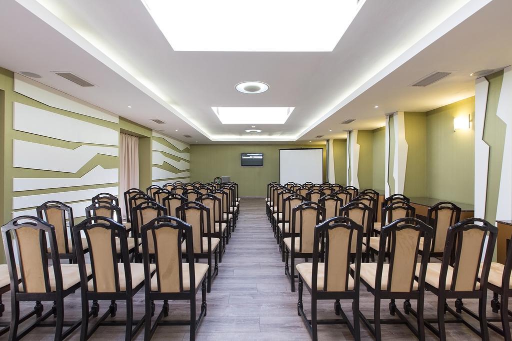 Ramada Iasi City Center Dış mekan fotoğraf