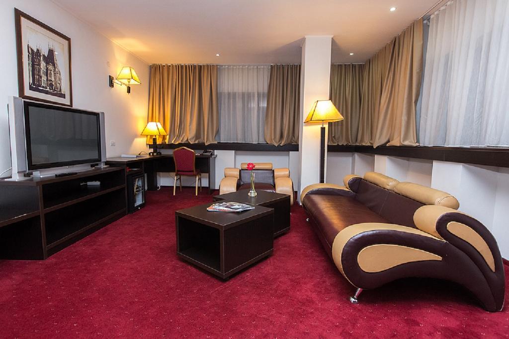Ramada Iasi City Center Dış mekan fotoğraf